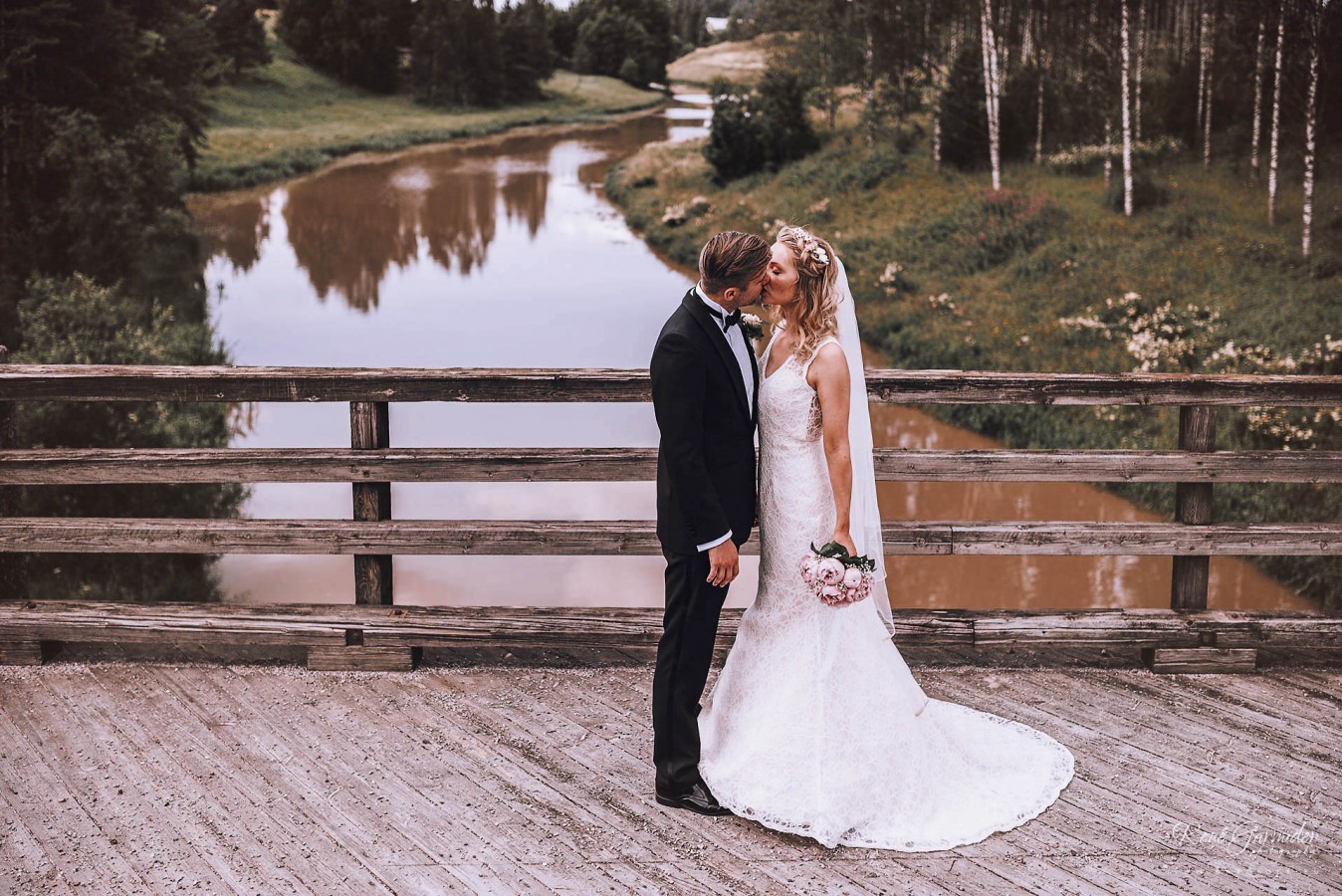 valokuvaaja-salo-haakuvaaja-halikko-mathildedal-emma-josh-3051